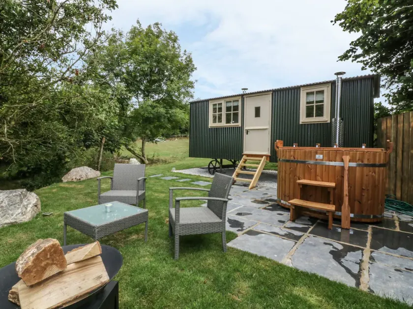 FRUTTETO, romantico, con caminetto a Wadebridge, Rif. 986537 - Image 1