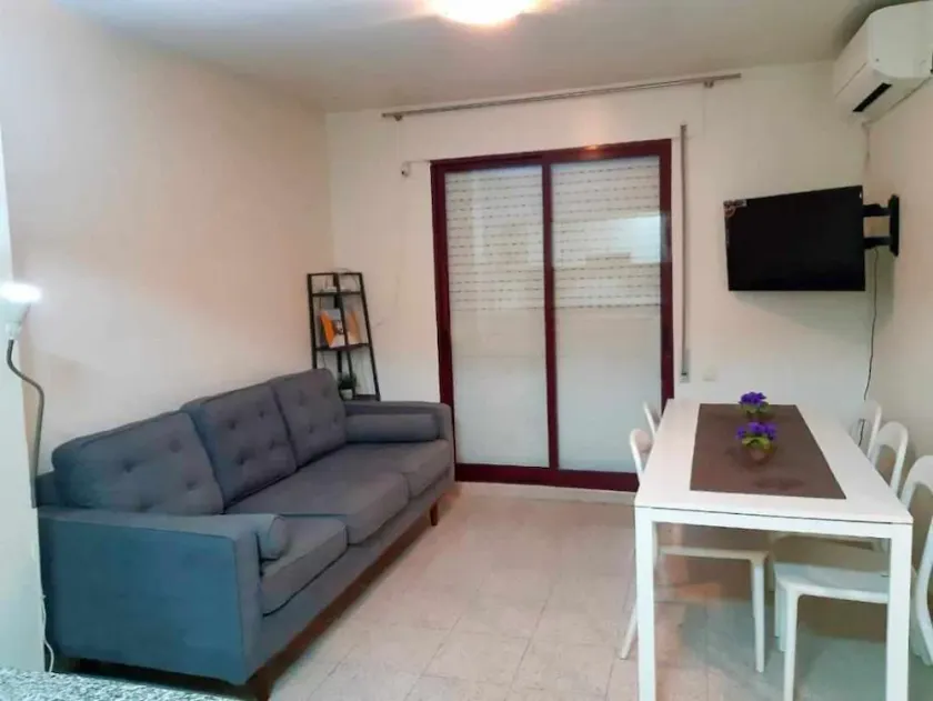 \"Vilero\" 3 sleepingrooms, 6 peoples, with balcony vews street/sea - Image 1