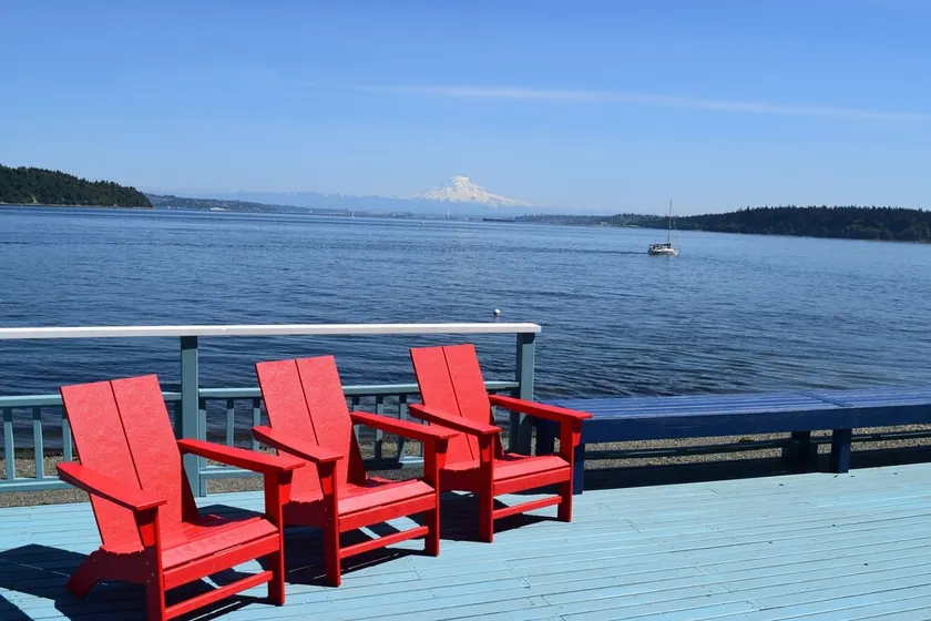 Waterfront Home on Puget Sound w/ Stunning Mount Rainier View, & Deck - Image 1