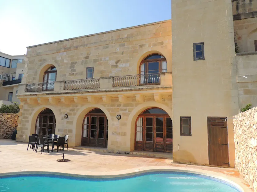 Bellamente restaurada casa de campo con piscina privada - Image 1