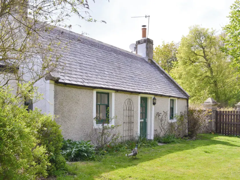 3 bedroom accommodation in Banff - Image 1