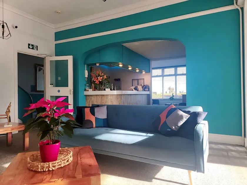 Beach Hotel Torbay B&B - Image 1