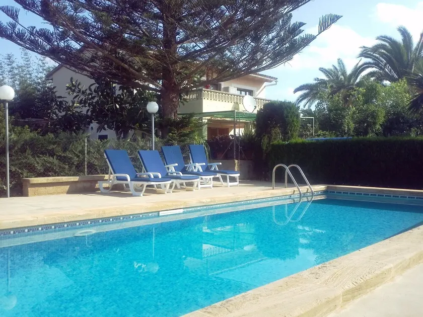 Maison de campagne simple avec piscine clôturée.  À 1.7 km de Porto Cristo. - Image 1