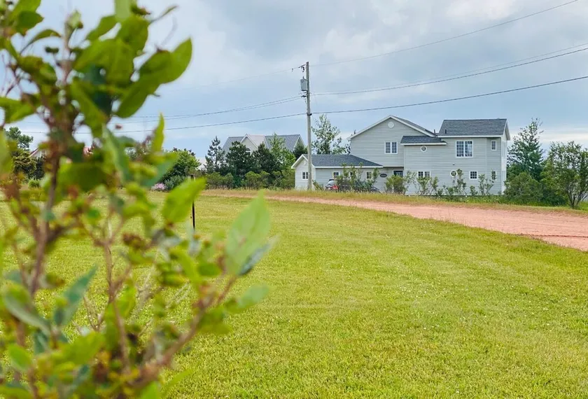 Waterfront Property in New London - Image 1