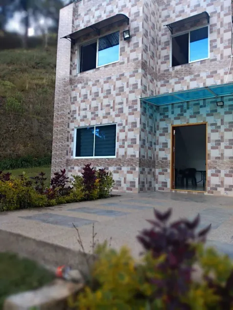 Beautiful and comfortable chalet with spectacular views and natural environment - Image 1