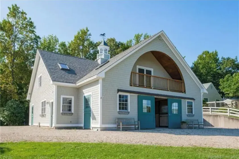 Farm Stay with Horses & Pool with Mountaintop Views - Image 1