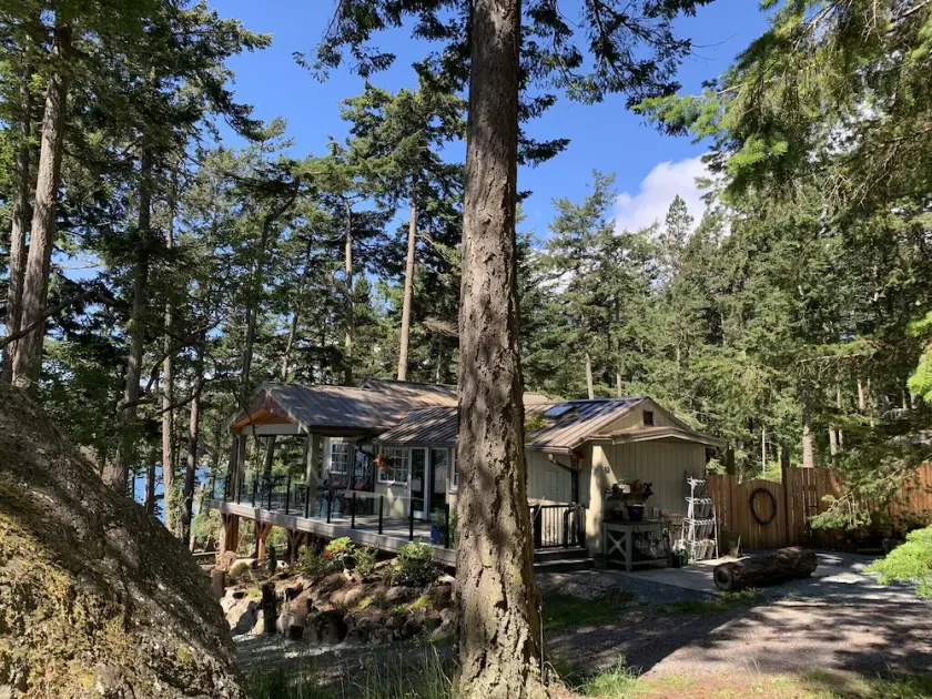 Lovely hideout next door to Doe Bay Resort on Washington's Orcas Island - Image 1