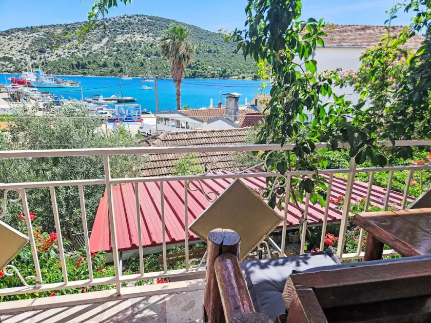Holiday Home Mirko by Interhome - Image 1