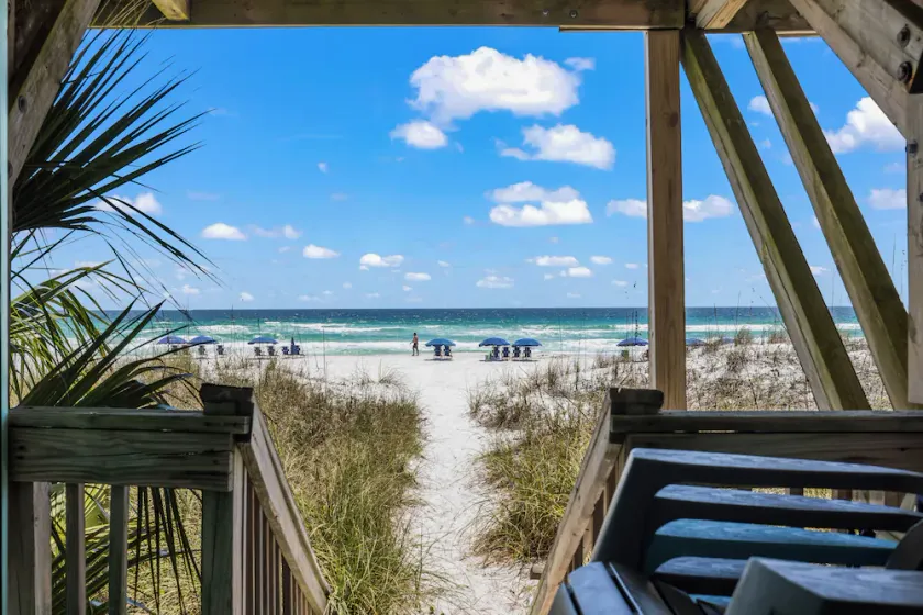 BEACHFRONT Beach Vacation! Eat Breakfast While You Watch Dolphins!! - Image 1