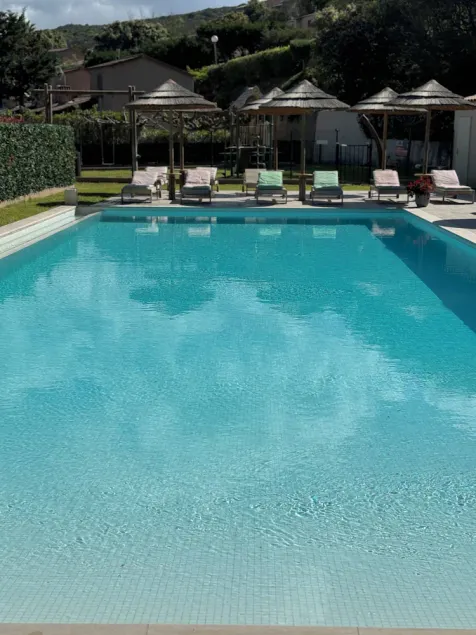 House for 2 to 6 people, swimming pool, sandy beach 700 metres away - Image 1