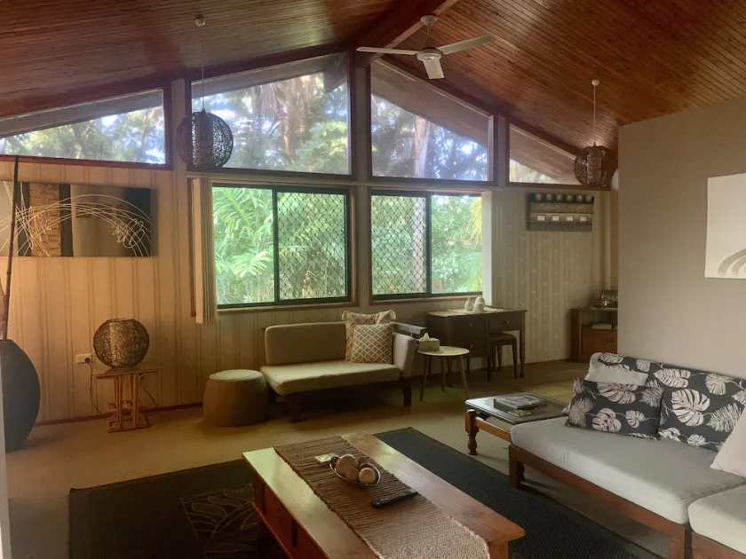Bushland Beach Holiday House - Image 1