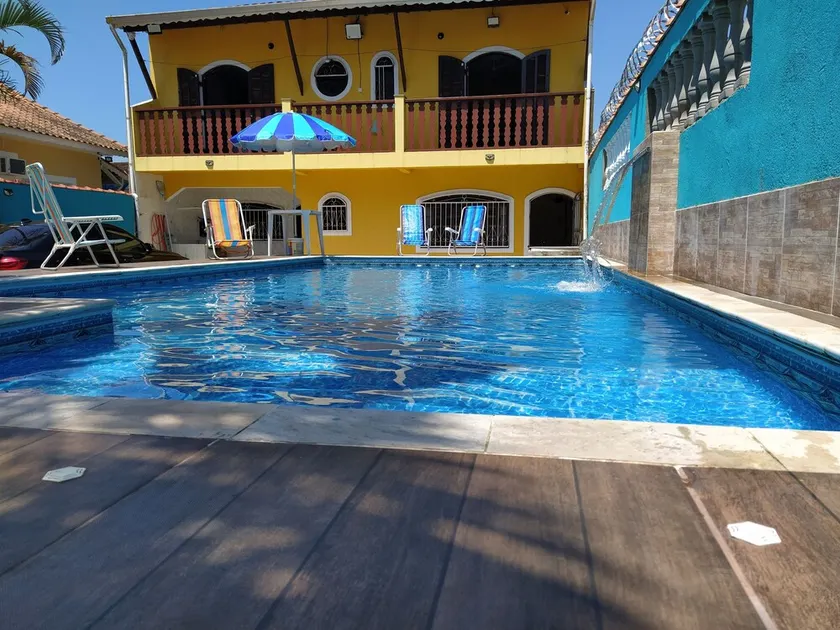 Two-story house on the coast of São Paulo - Image 1
