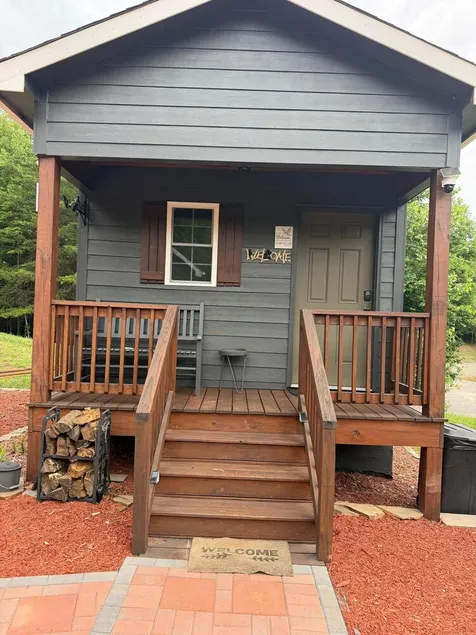 Encounter the Glory Cabin 2 in the heart of Moravian Falls, NC - Image 1