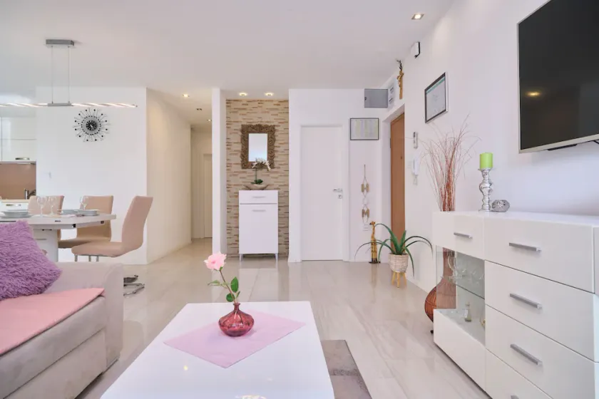 Apartment Doverska Split - Image 1