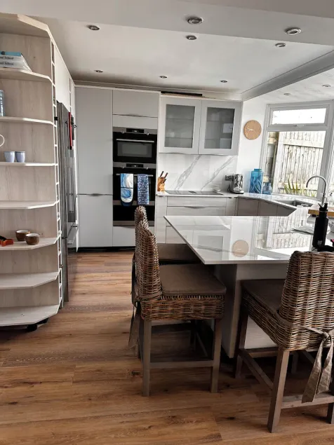 Beautiful Beach House. Stunning sea views, easy access to Hayle golden beach. - Image 1