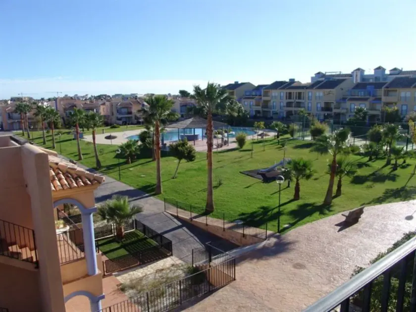 Schöne und komplette Wohnung in Playa Oliva / Denia - Image 1