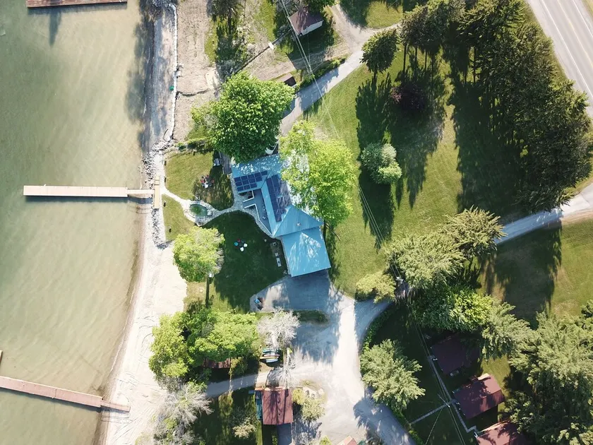 Direkte på St. Lawrence, med privat strand og GRATIS båddocking og WIFI! - Image 1