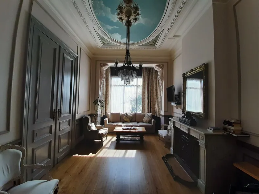 Superb character duplex in the European district - Image 1