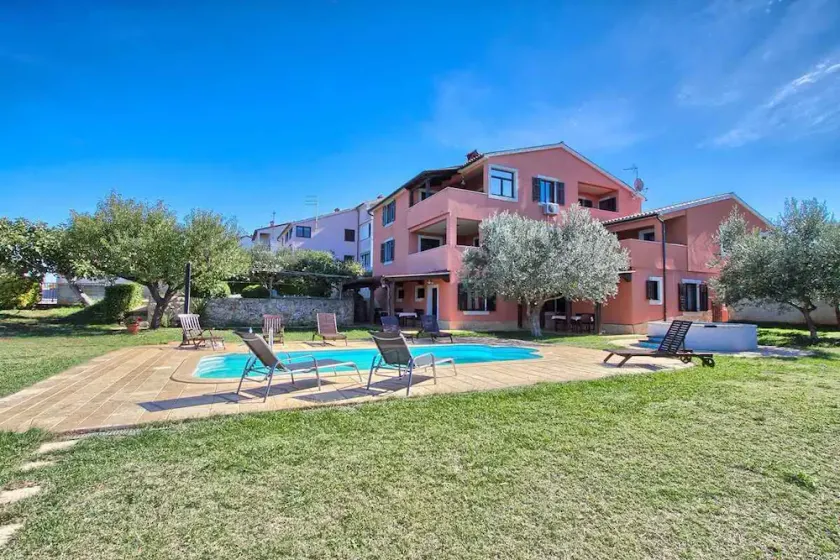 Holiday apartment with air conditioning - Image 1