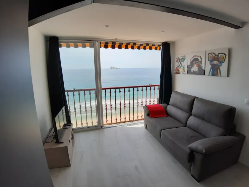 Apartamento en primera linea de playa en Benidorm - Image 1