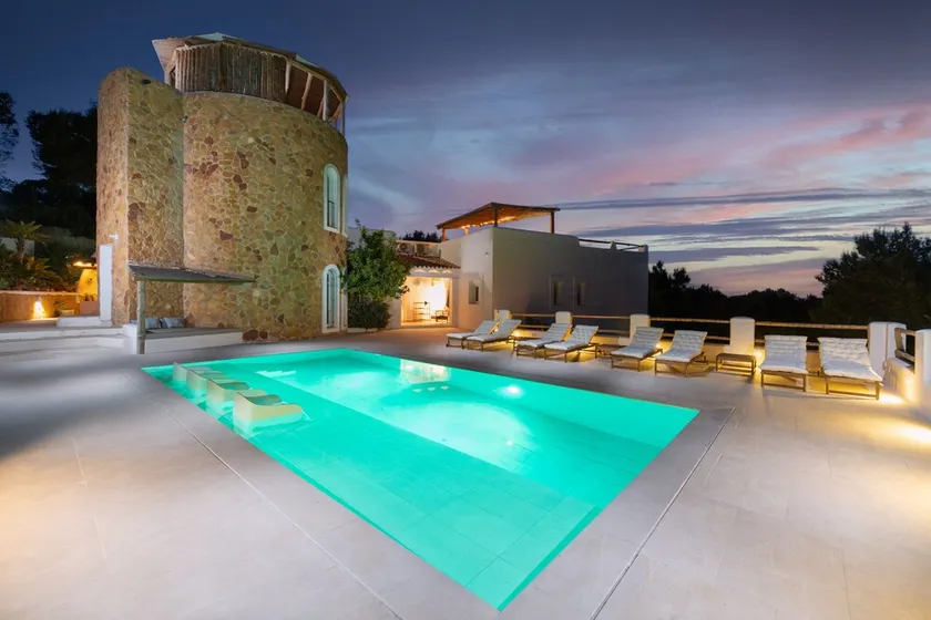 Unique villa with sea views in Ibiza. - Image 1