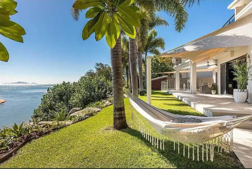 Beachfront Living - Image 1