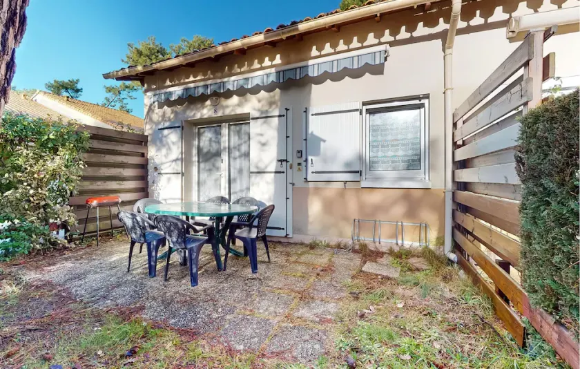 3 bedroom pet friendly home in Ronce-les-Bains - Image 1