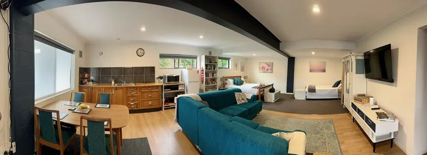 Quality studio style accommodation in the heart of the beautiful Tamar Valley - Image 1