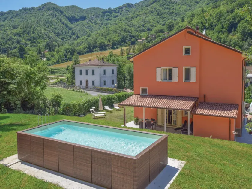 Villa in Borgo Pace with Private Pool - Image 1