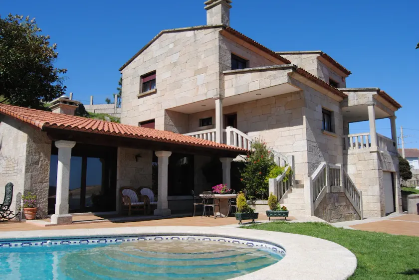 Villa in Baiona 1100 m from the Beach - Image 1
