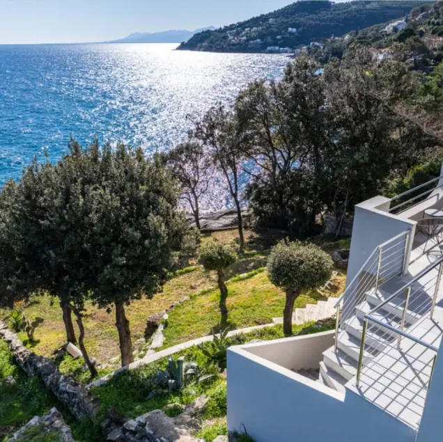 Beachfront villa ideel til familie eller venner. Privat adgang til havet! - Image 1