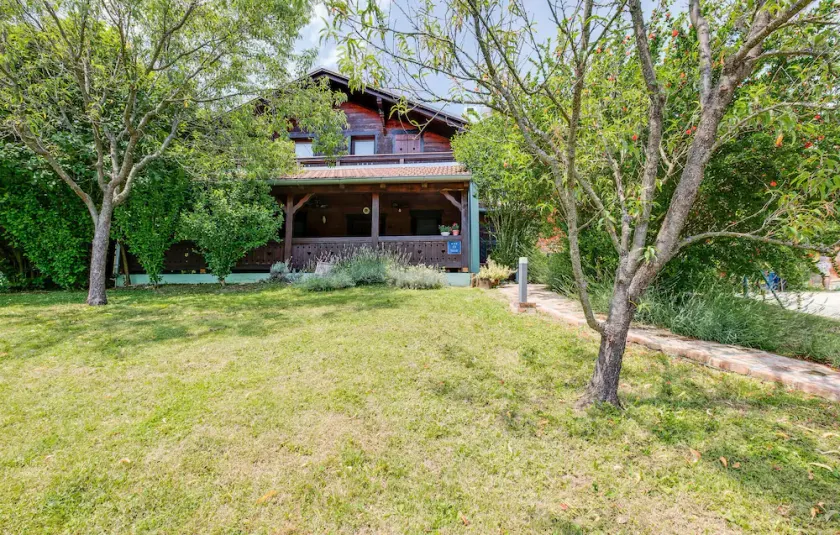 4 bedroom cozy home in Banscica - Image 1