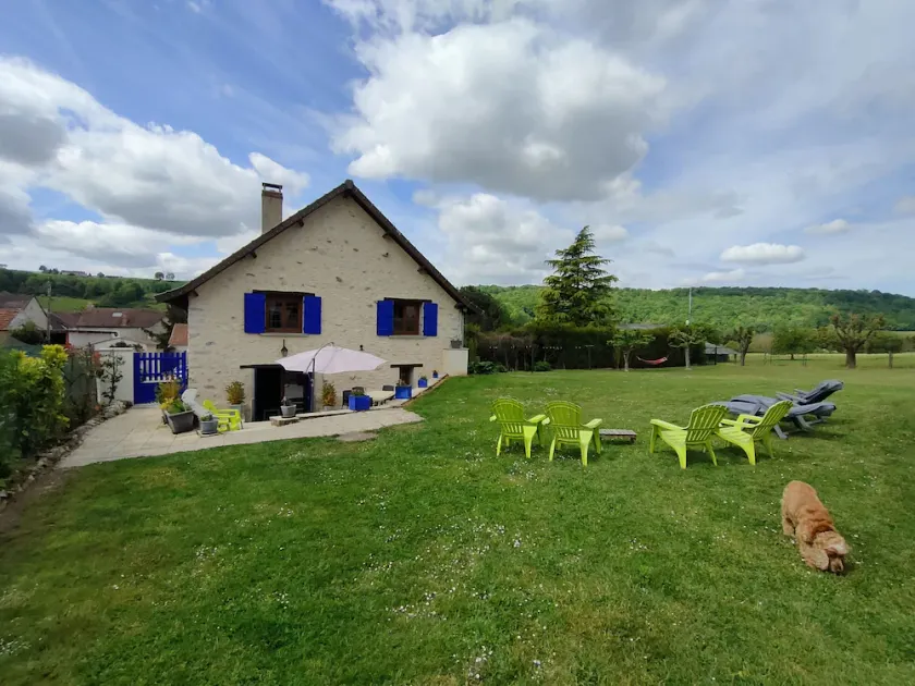 Cottage in the Valley of the Route of Champagne - Image 1