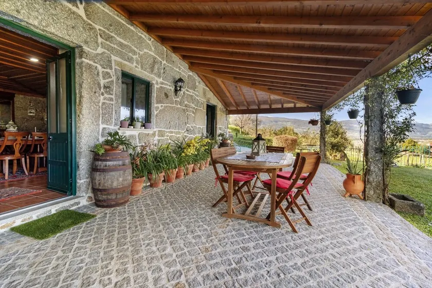 Ferienhaus 'Casa Do Soutinho' mit Bergblick, privater Terrasse und Klimaanlage - Image 1