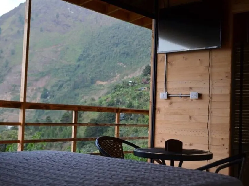 Two Luxury Cabins - Image 1