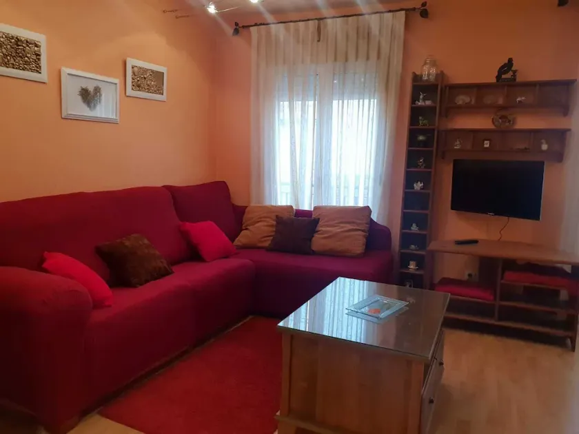 Central apartment with terrace - Image 1