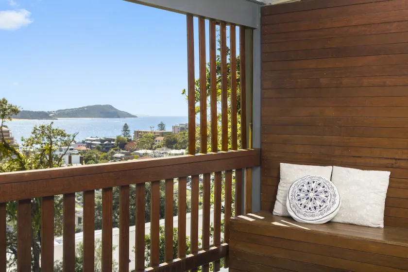 The Haven Beach House 6 bedroom 4 bathroom home overlooking Terrigal beach - Image 1