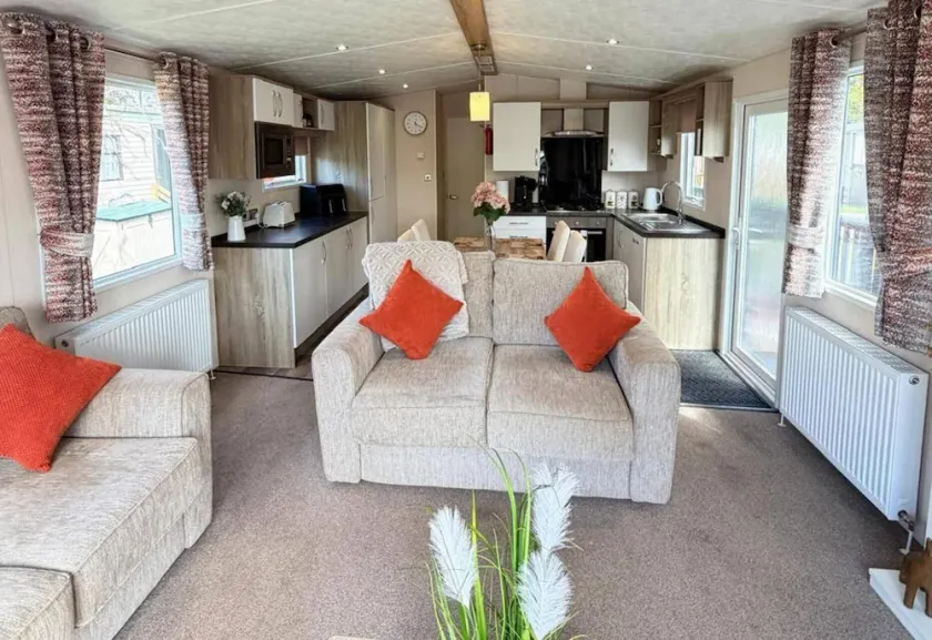 Lillardsedge Luxury Apartment Sleeps 6 with Parking - Image 1