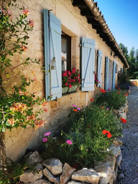 STYLISH AND SPACIOUS RURAL GITE WITH EXCLUSIVE POOL AND LARGE ENCLOSED GARDEN  - Image 1