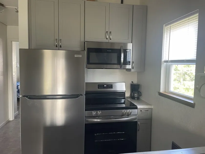 Ren Green Cove Condo - Image 1
