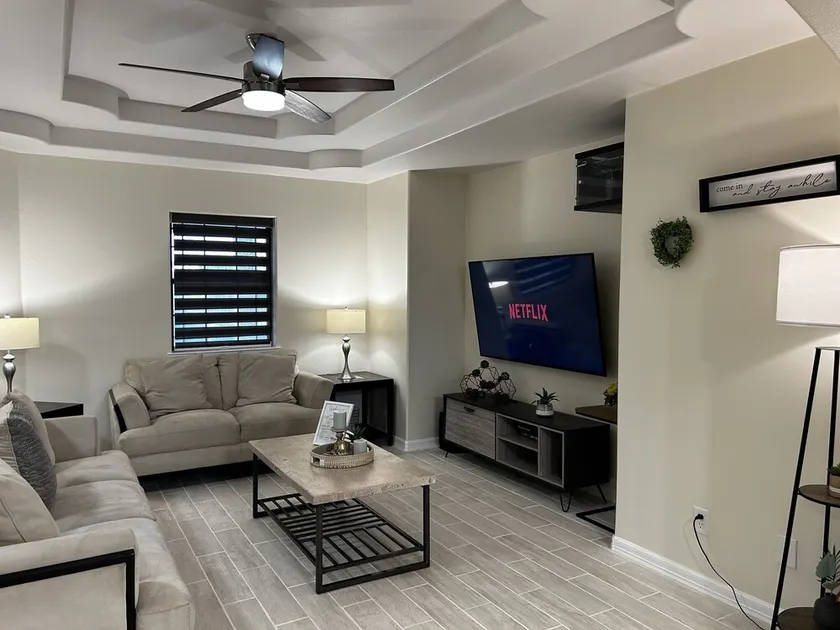 Cozy Family-sized Townhome - Image 1
