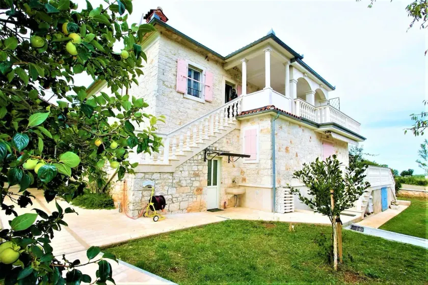 Apartment Marija Kaštelir - Image 1