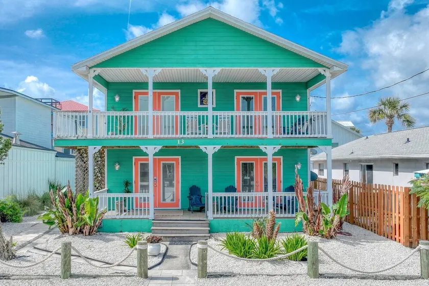 Entire Beach House, Steps to Beach, Heated Pool, Balcony, Walk to Restaurants, $300 in Free Tickets! - Image 1