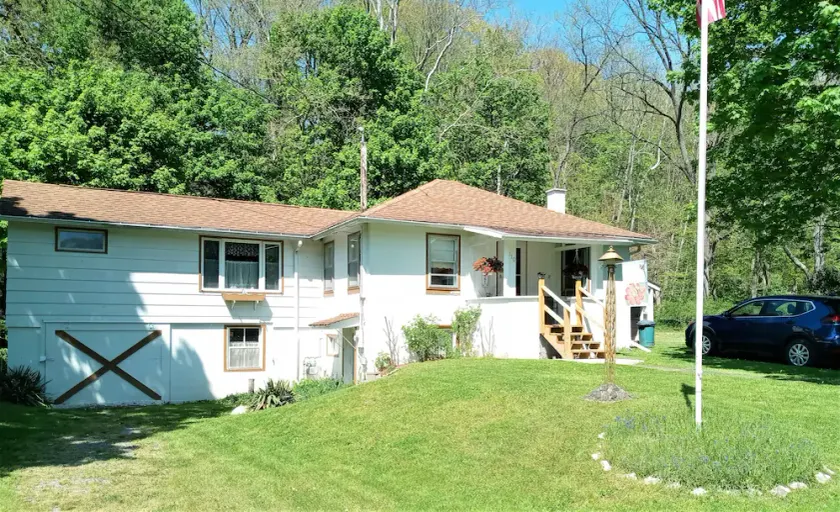 Al's Creekside Cottage in the Finger Lakes - Image 1