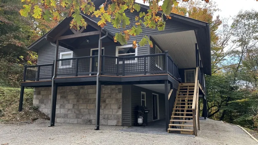 Secluded cabin in Hocking County - Image 1