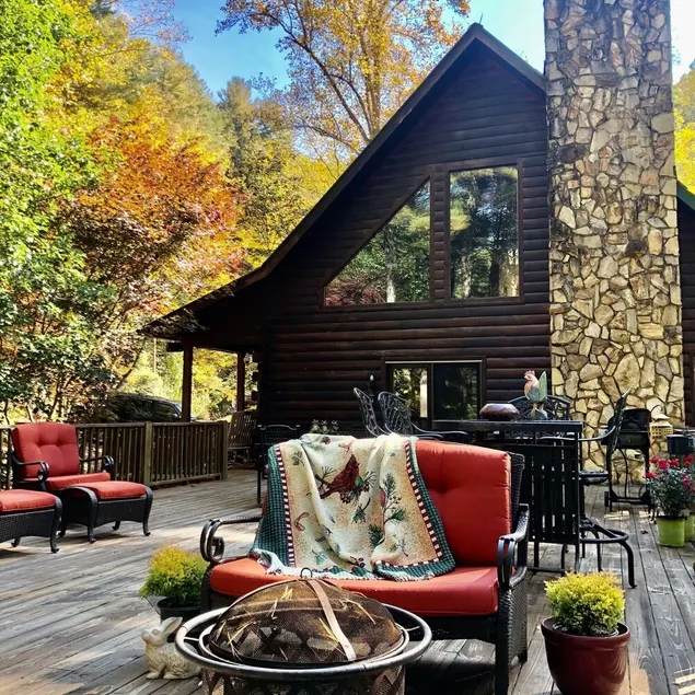 Log Cabin Buck Falls - Chalet Retreat - Image 1