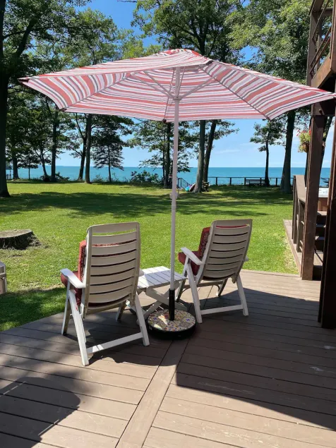 Lake Front Home. Private stairs to private beach and bay. upscale 5 bedroom home - Image 1