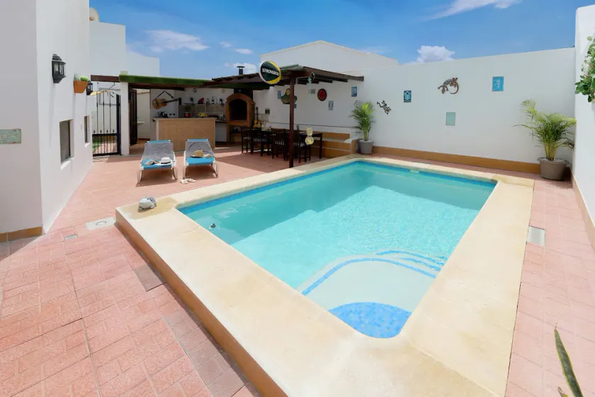 Casa Chloe, Con Increíble Terraza con Billar y Piscina Privada - Image 1