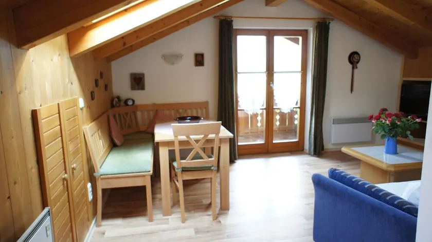 Appartement 'Kramerblick' avec vue sur montagne et balcon - Image 1