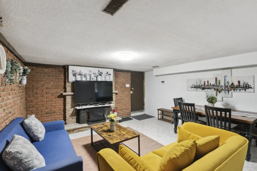 Family sized apartment 20min to Downtown - Image 1